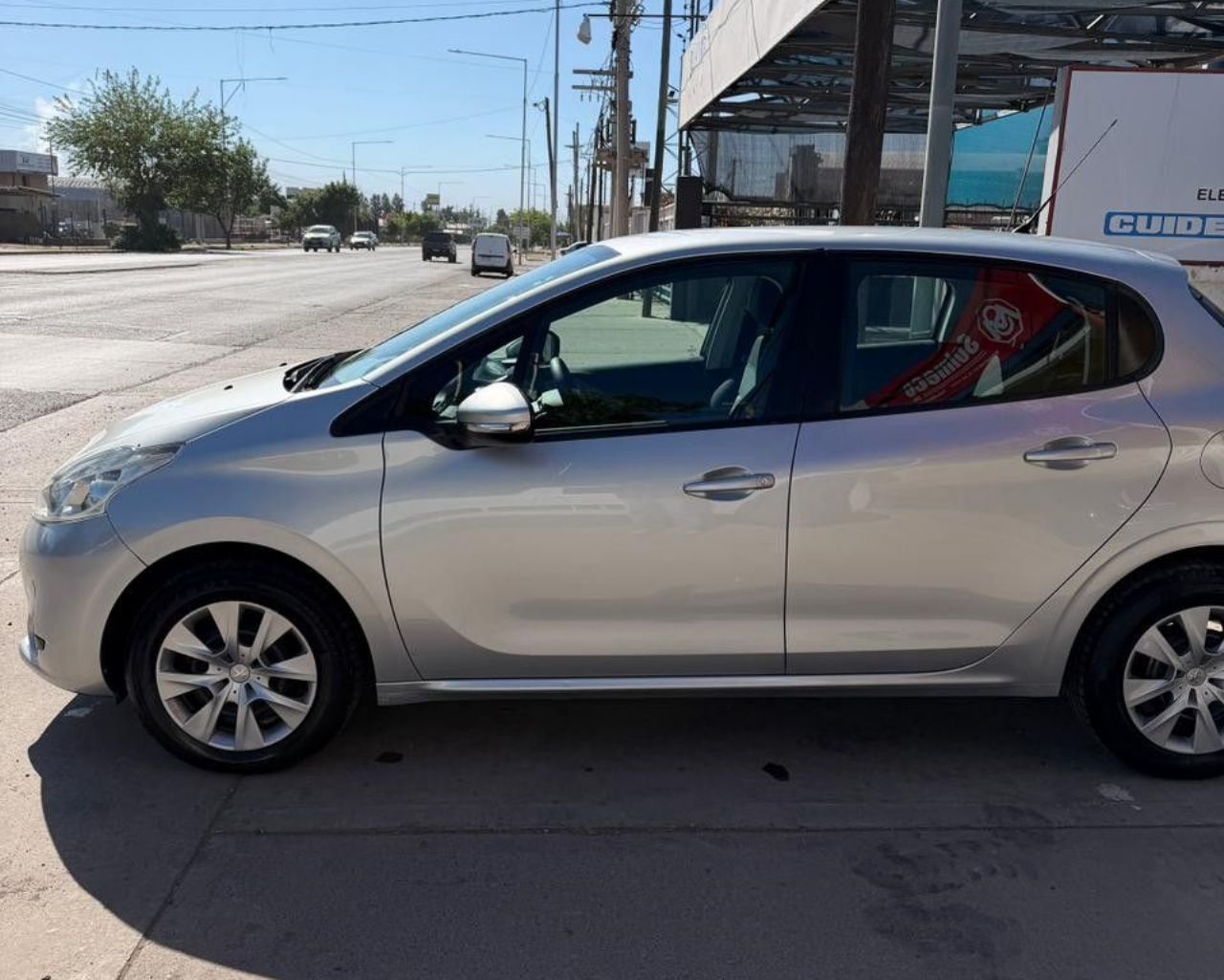 Peugeot 208 Usado en Mendoza, deRuedas