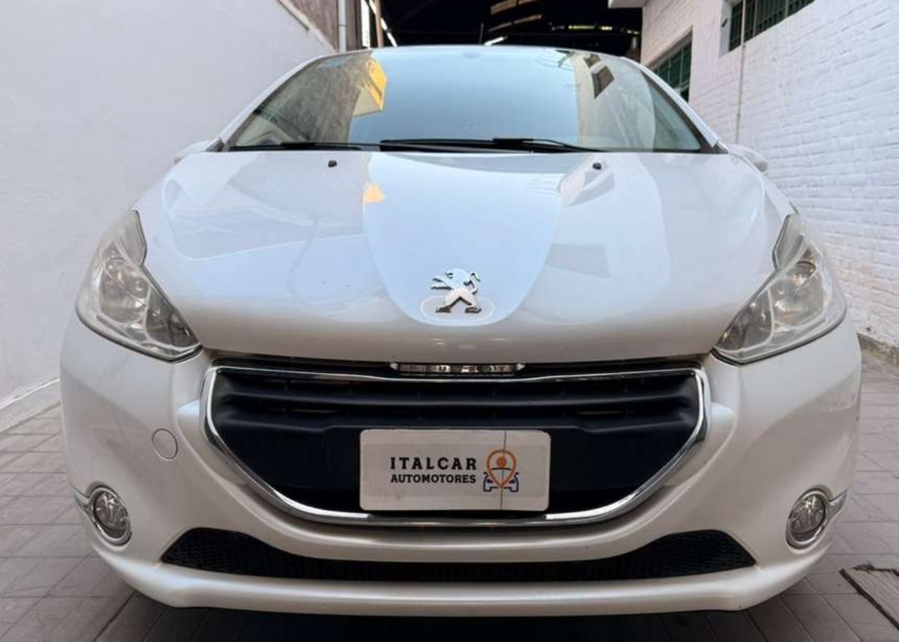 Peugeot 208 Usado Financiado en Mendoza, deRuedas