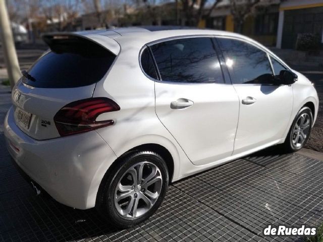 Peugeot 208 Usado en Mendoza, deRuedas