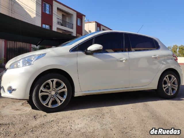 Peugeot 208 Usado en Mendoza, deRuedas