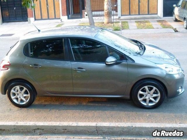 Peugeot 208 Usado en Mendoza, deRuedas