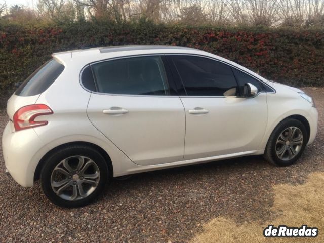 Peugeot 208 Usado en Mendoza, deRuedas