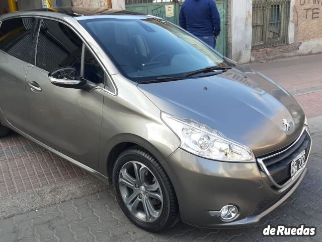 Peugeot 208 Usado en Mendoza, deRuedas