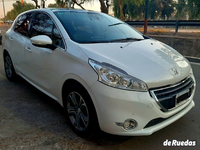 Peugeot 208 Usado en Mendoza, deRuedas