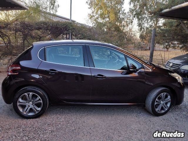 Peugeot 208 Usado en Mendoza, deRuedas