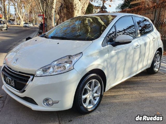 Peugeot 208 Usado en Mendoza, deRuedas