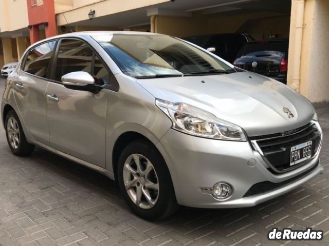 Peugeot 208 Usado en Mendoza, deRuedas