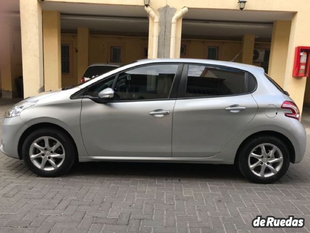 Peugeot 208 Usado en Mendoza, deRuedas