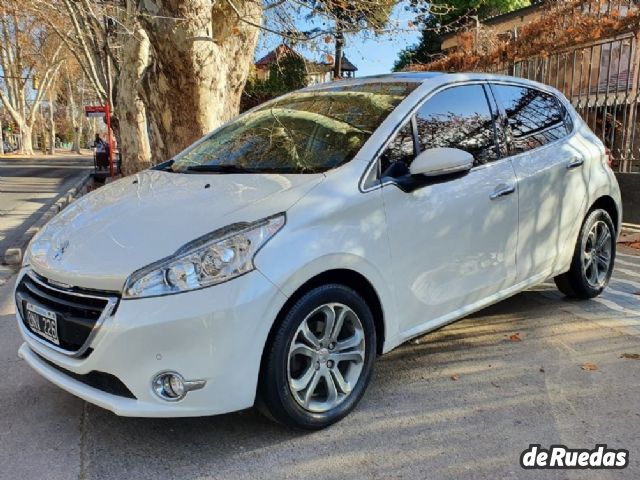 Peugeot 208 Usado en Mendoza, deRuedas