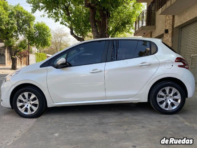 Peugeot 208 Usado en Mendoza, deRuedas