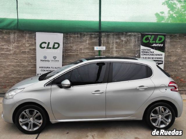 Peugeot 208 Usado en Mendoza, deRuedas