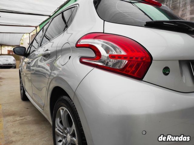 Peugeot 208 Usado en Mendoza, deRuedas