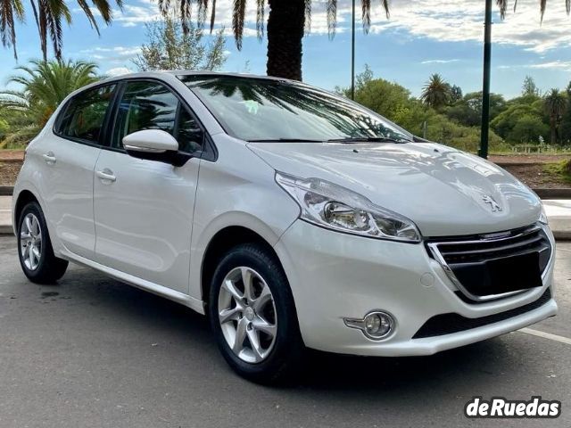 Peugeot 208 Usado en Mendoza, deRuedas