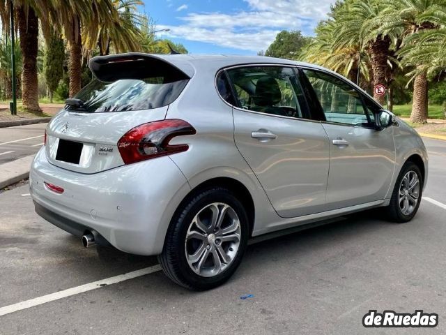 Peugeot 208 Usado en Mendoza, deRuedas