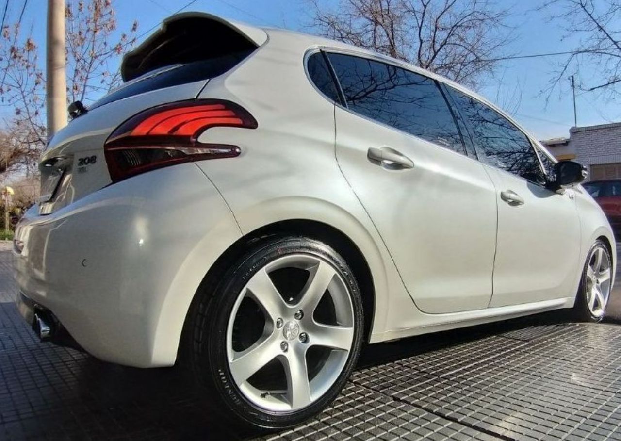 Peugeot 208 Usado en Mendoza, deRuedas