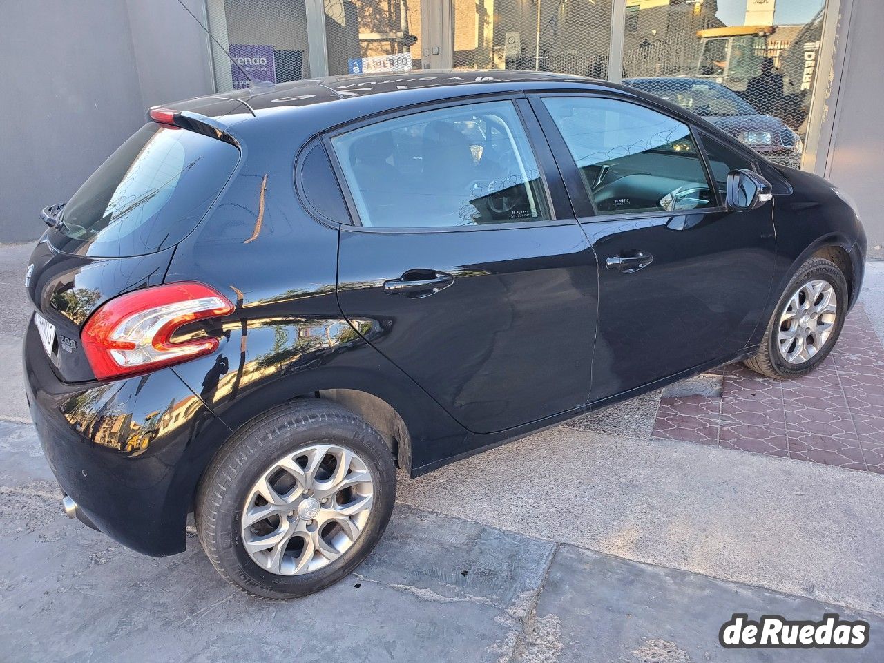 Peugeot 208 Usado en Mendoza, deRuedas