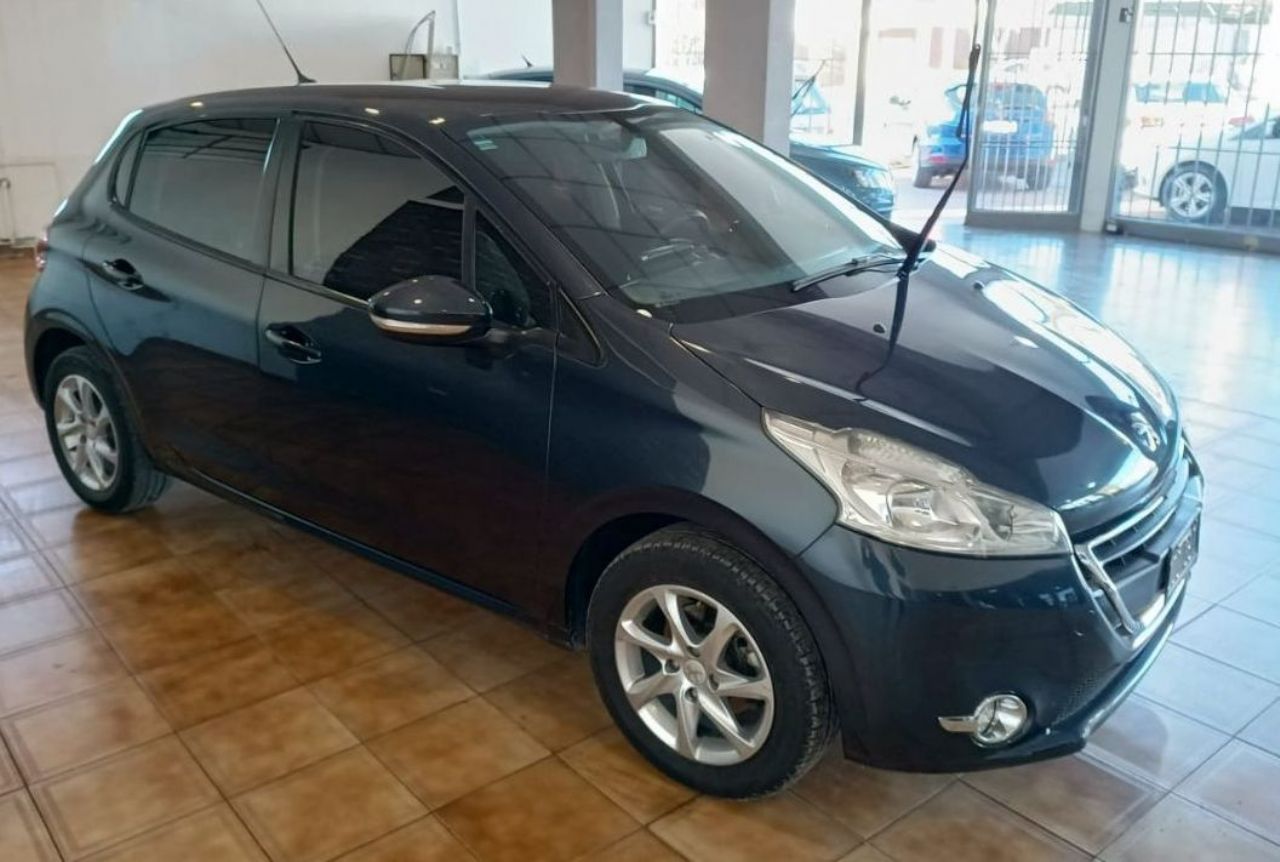 Peugeot 208 Usado en Mendoza, deRuedas