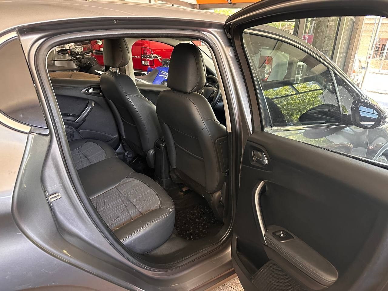 Peugeot 208 Usado en Mendoza, deRuedas
