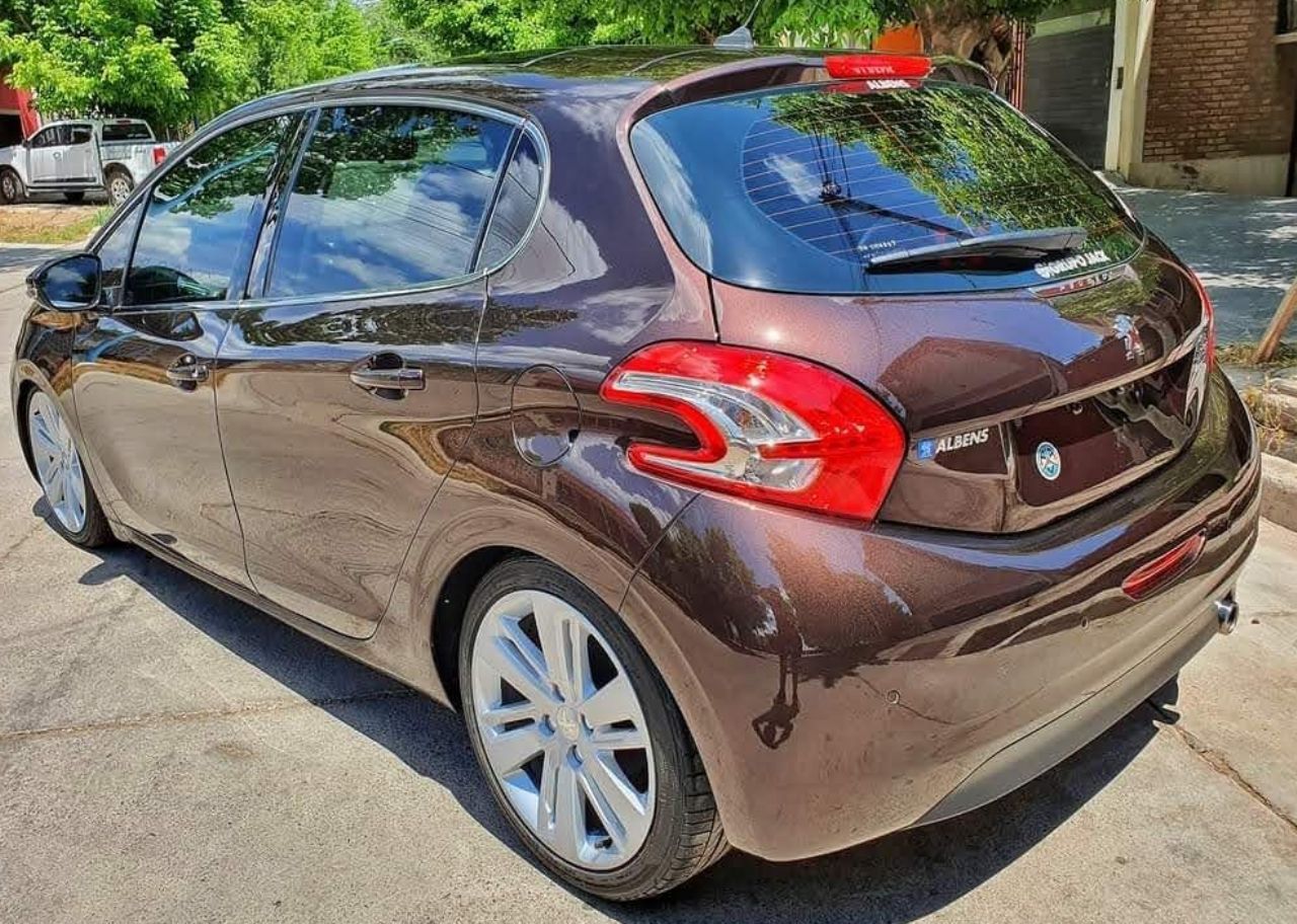 Peugeot 208 Usado en Mendoza, deRuedas