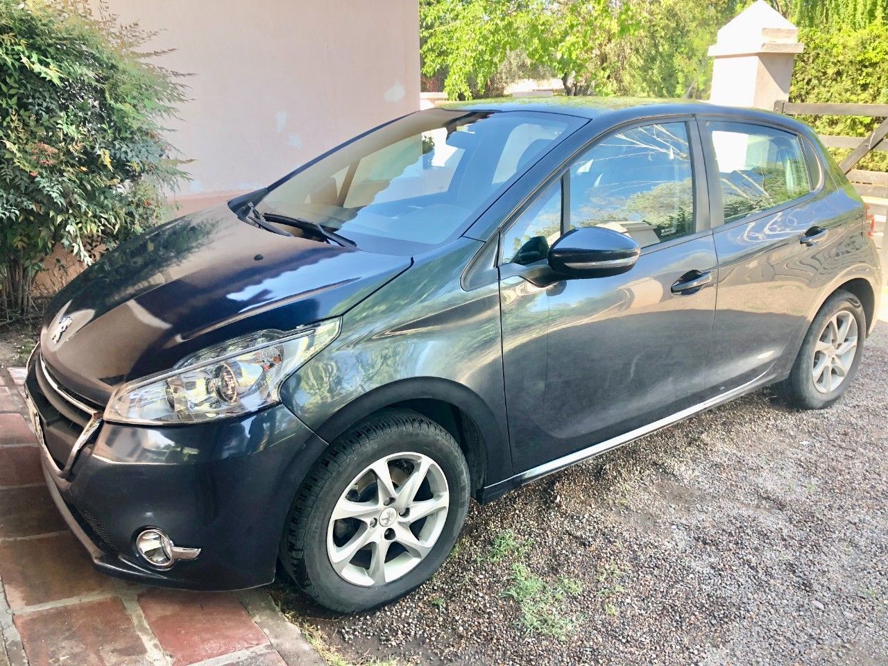 Peugeot 208 Usado en Mendoza, deRuedas