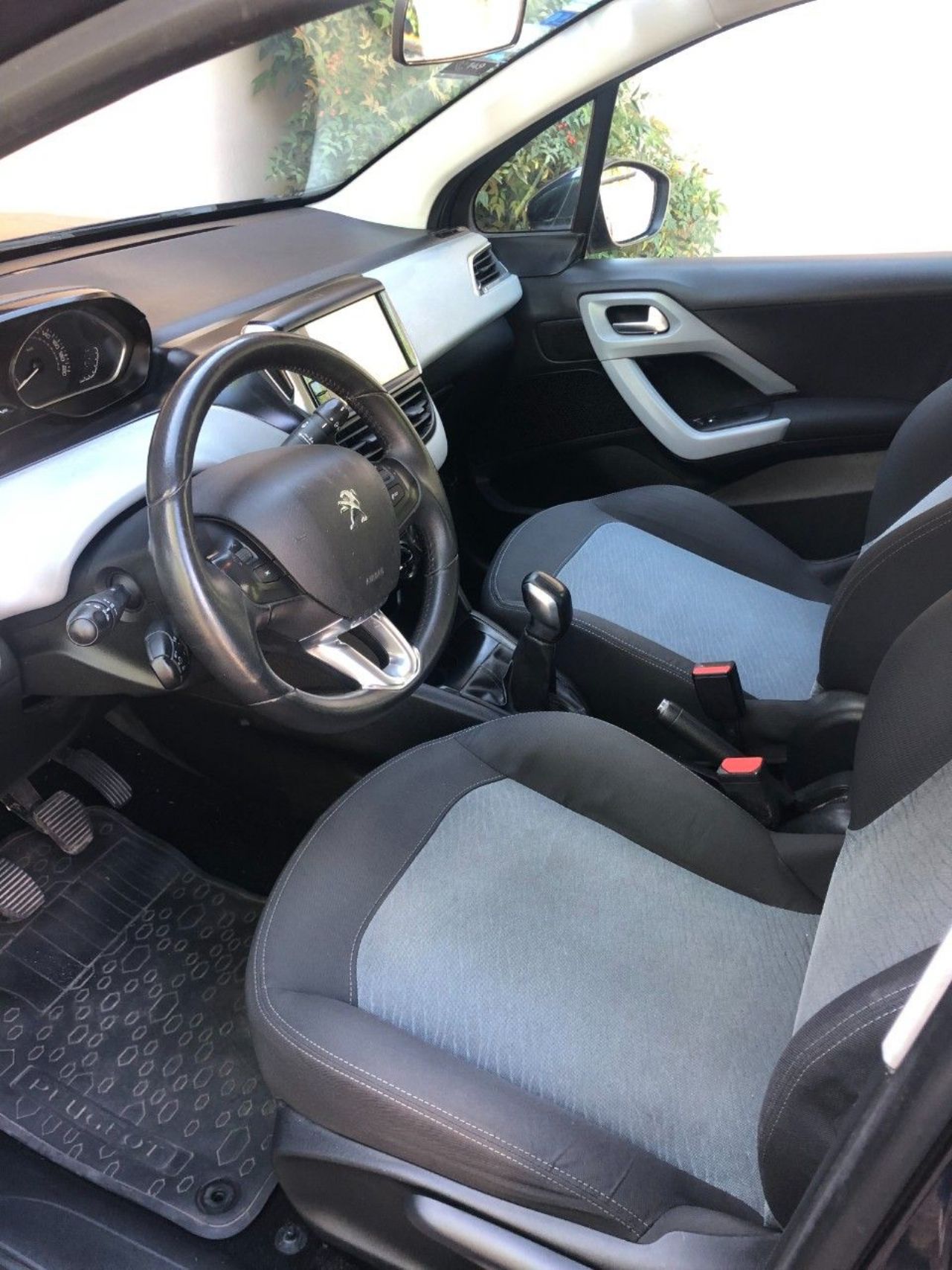 Peugeot 208 Usado en Mendoza, deRuedas