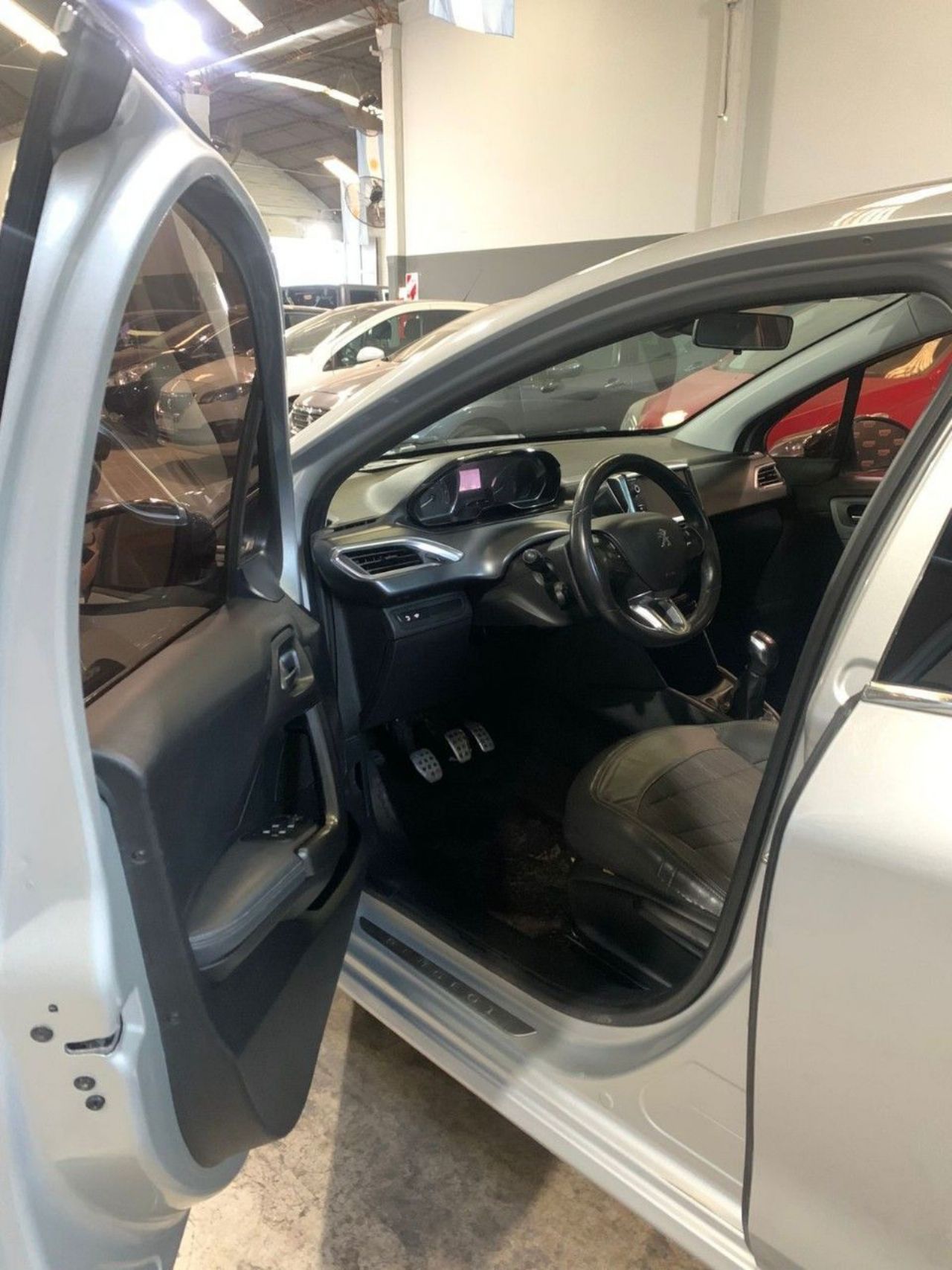 Peugeot 208 Usado en Mendoza, deRuedas