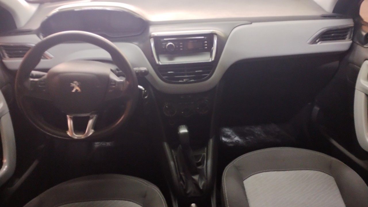 Peugeot 208 Usado en Mendoza, deRuedas