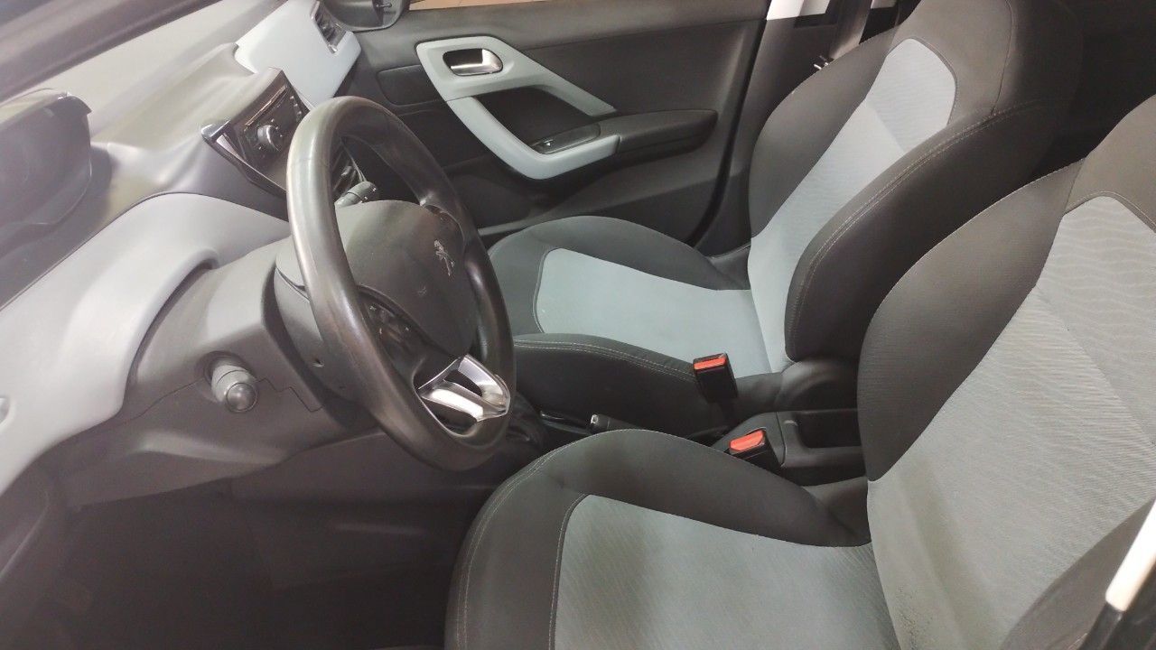 Peugeot 208 Usado en Mendoza, deRuedas