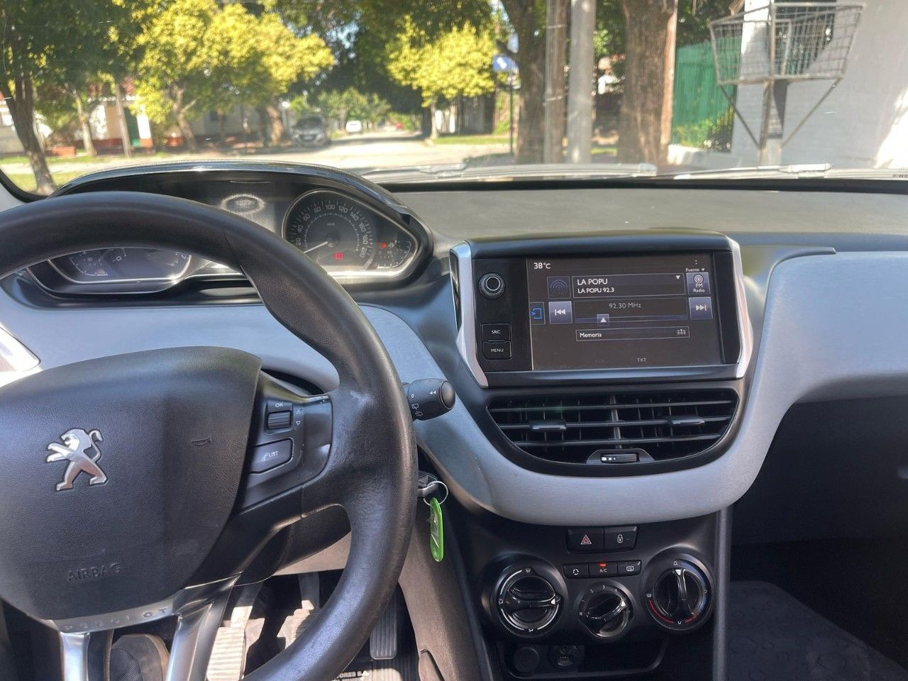 Peugeot 208 Usado Financiado en Córdoba, deRuedas