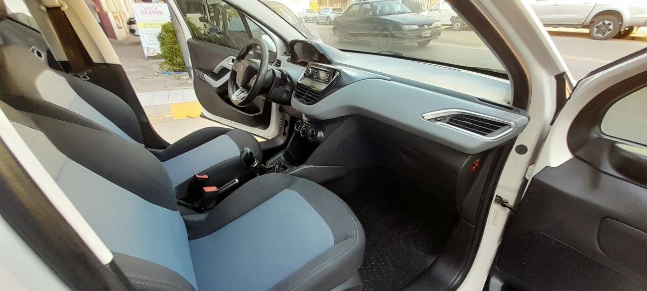 Peugeot 208 Usado Financiado en Córdoba, deRuedas