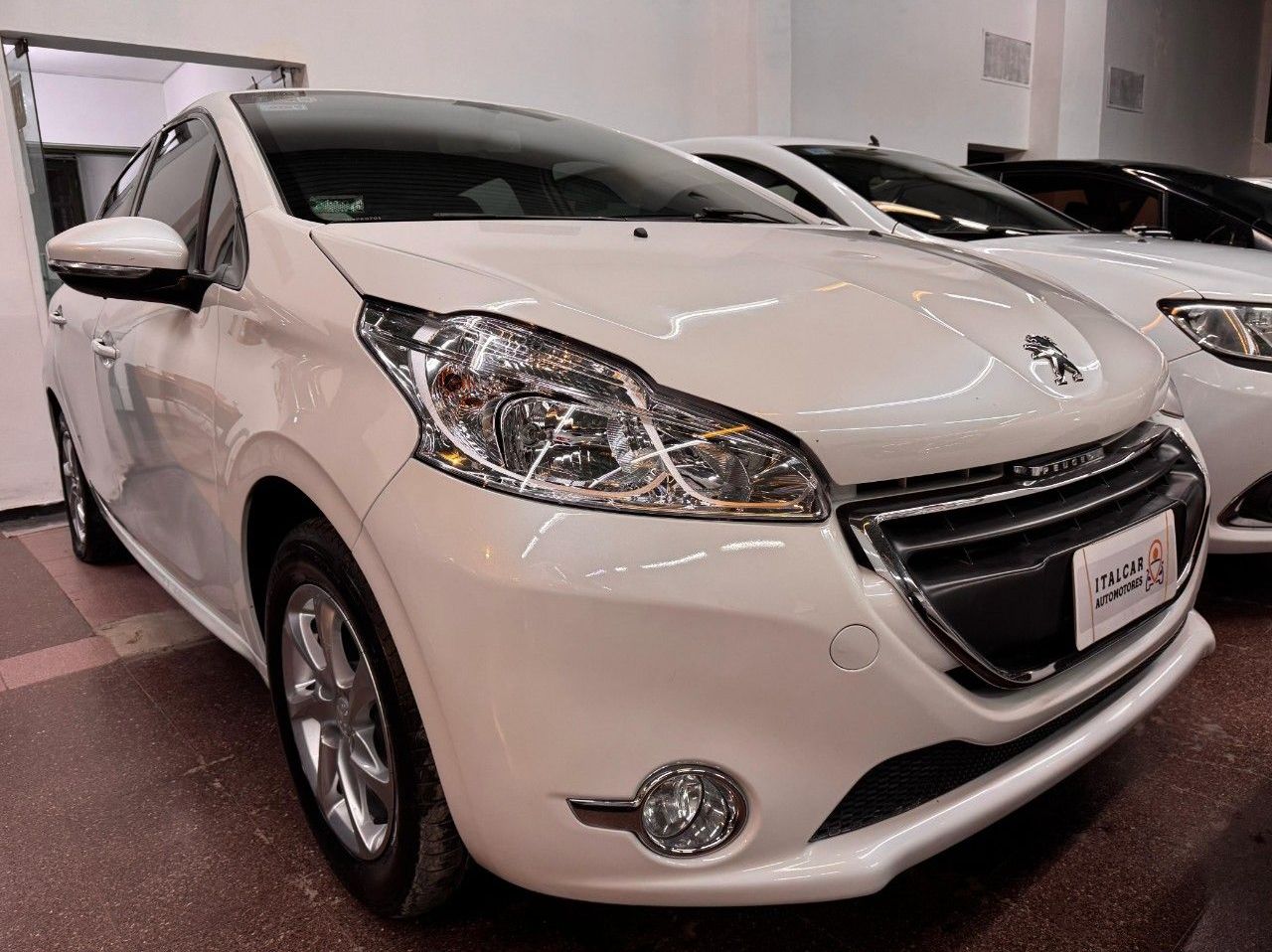 Peugeot 208 Usado Financiado en Mendoza, deRuedas