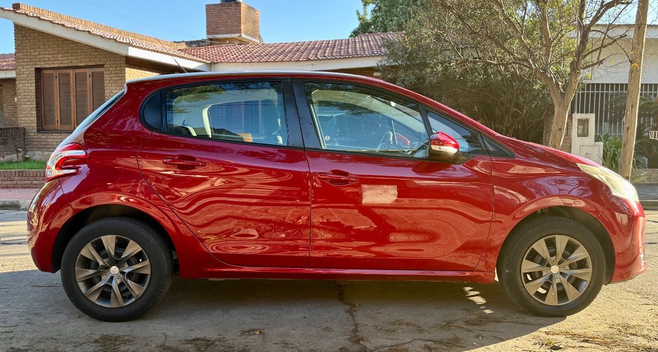 Peugeot 208 Usado Financiado en Córdoba, deRuedas