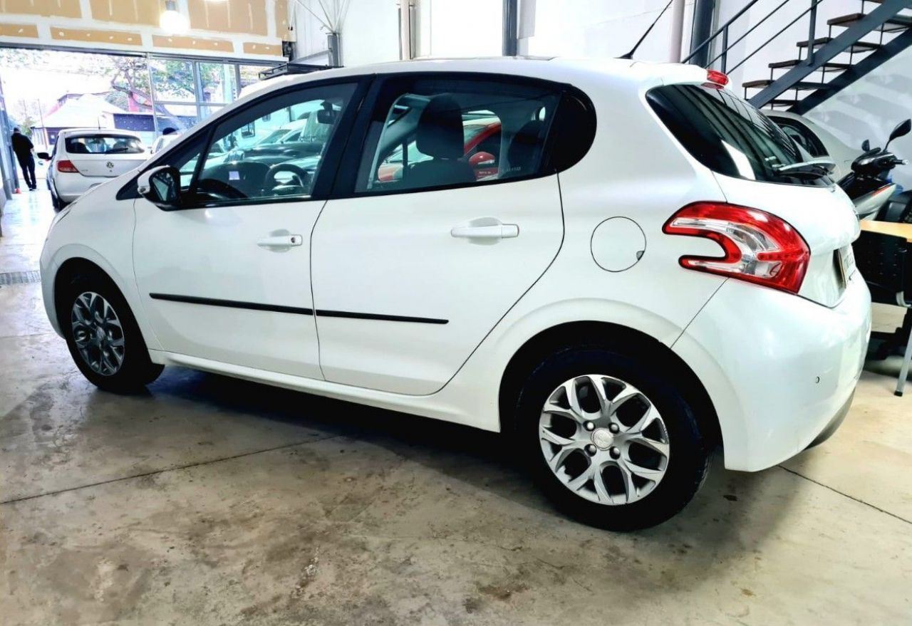 Peugeot 208 Usado en Mendoza, deRuedas