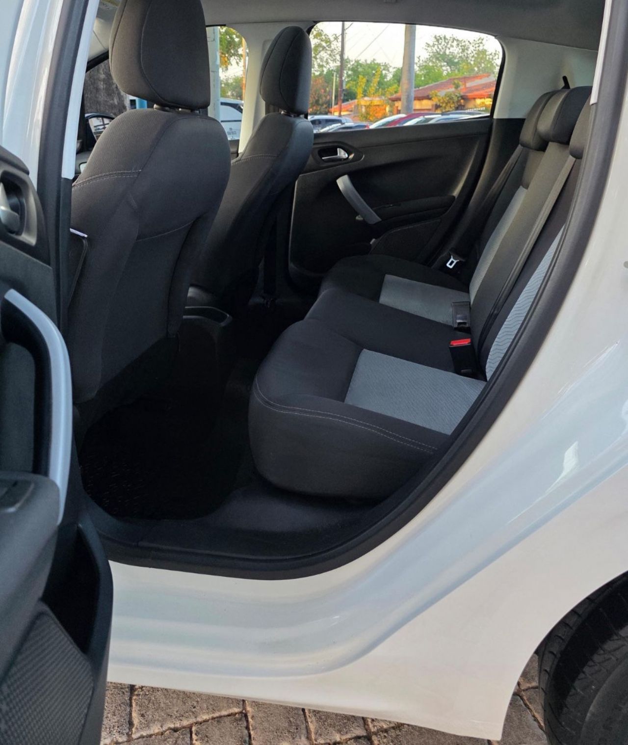 Peugeot 208 Usado en Mendoza, deRuedas