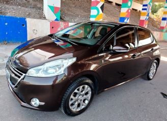 Peugeot 208 Usado en San Juan