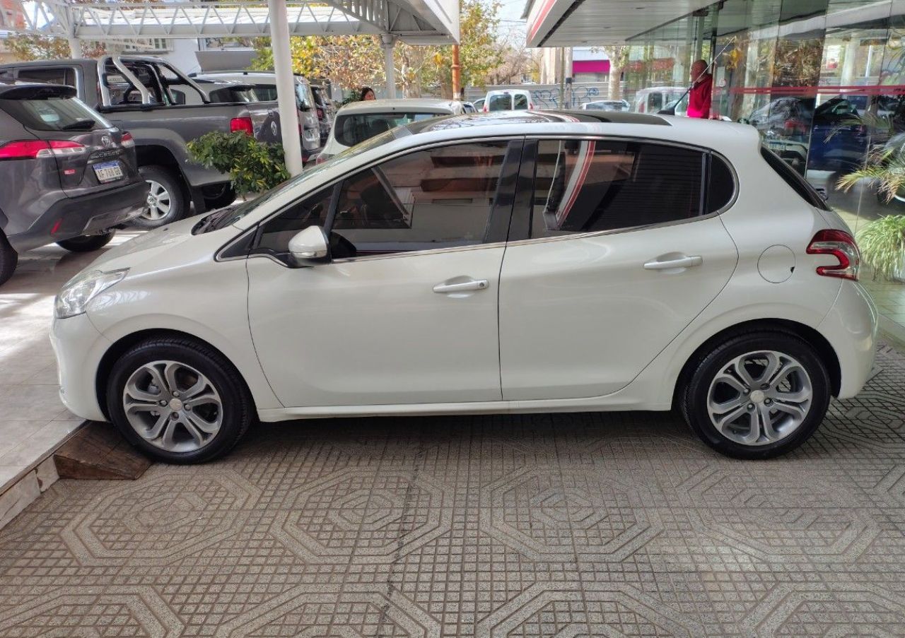 Peugeot 208 Usado en Mendoza, deRuedas