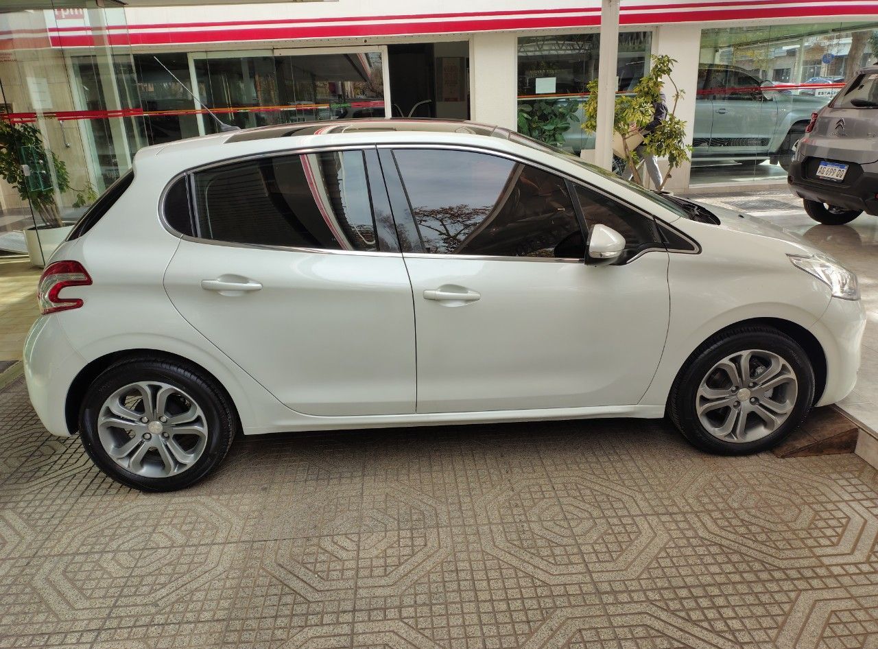 Peugeot 208 Usado en Mendoza, deRuedas