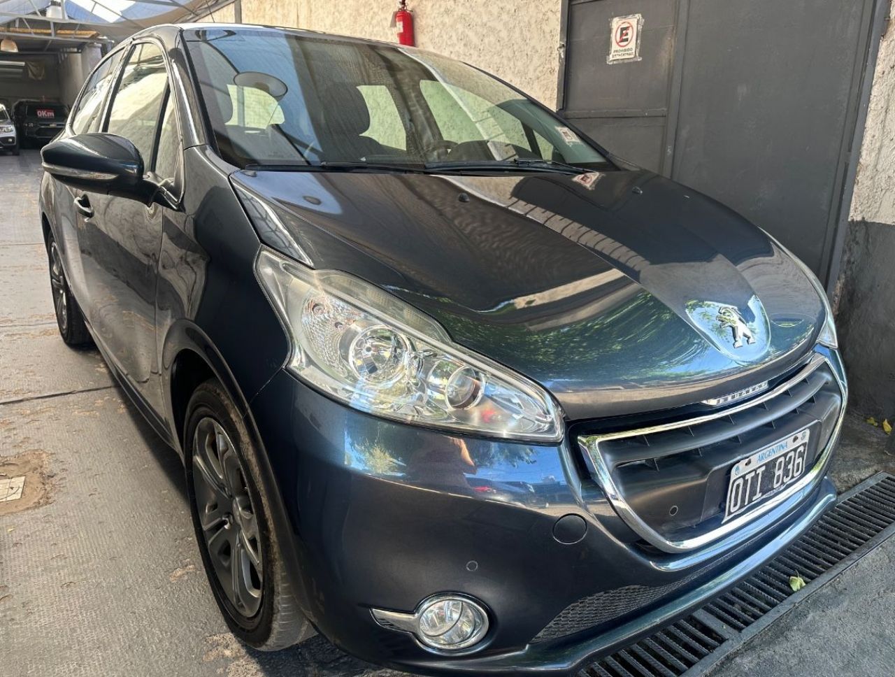 Peugeot 208 Usado Financiado en Mendoza, deRuedas