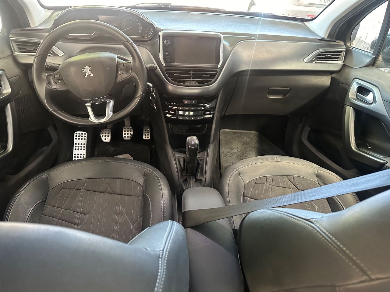 Peugeot 208 Usado Financiado en Mendoza, deRuedas