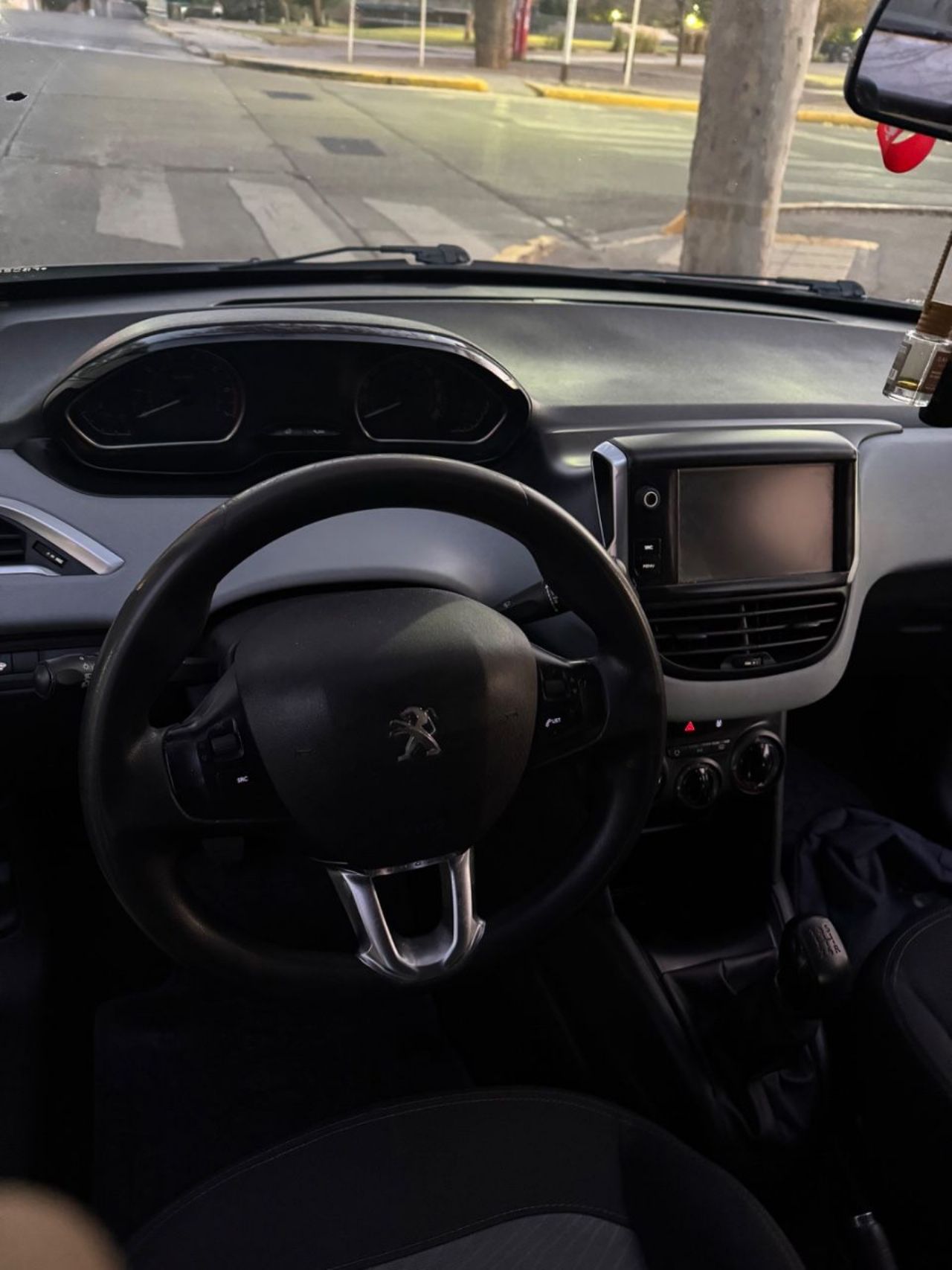 Peugeot 208 Usado en Mendoza, deRuedas