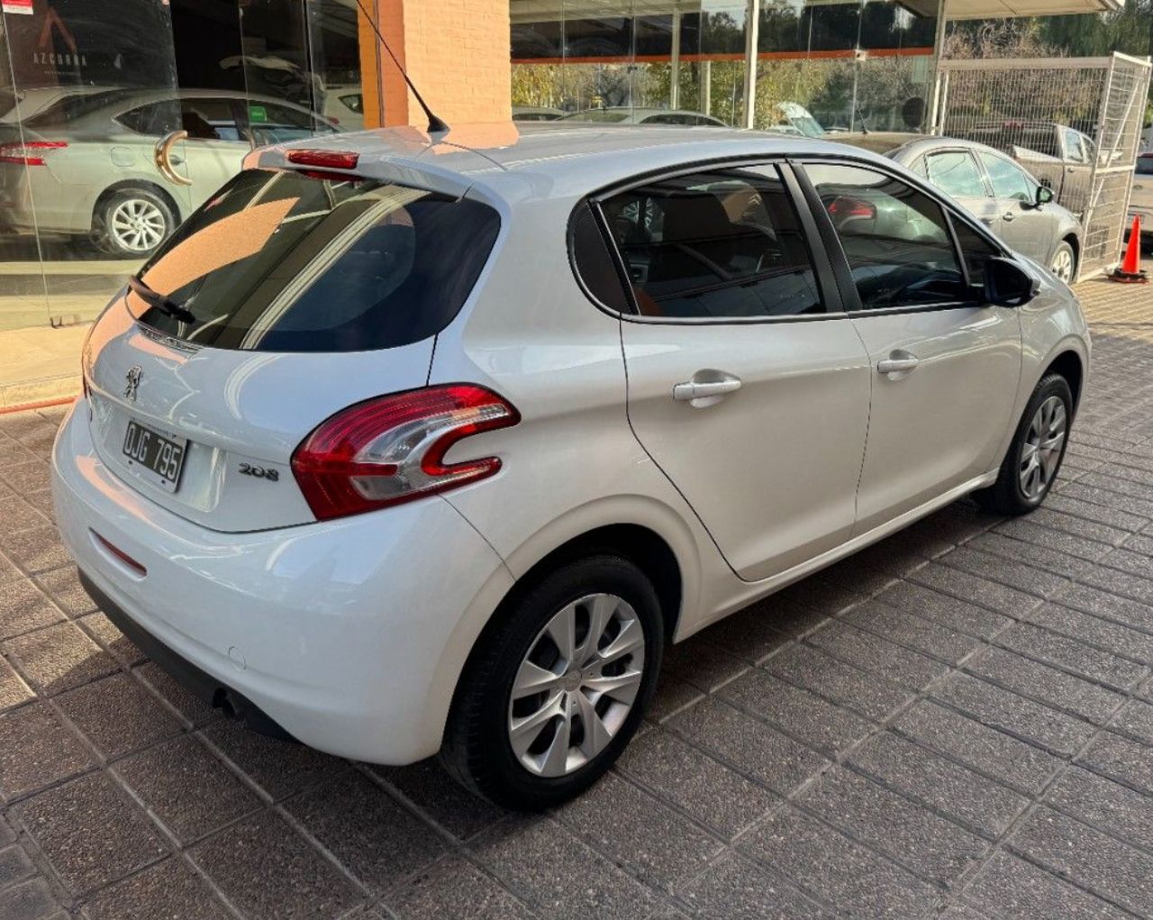 Peugeot 208 Usado Financiado en Mendoza, deRuedas