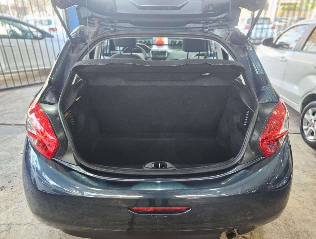 Peugeot 208 Usado en Mendoza, deRuedas
