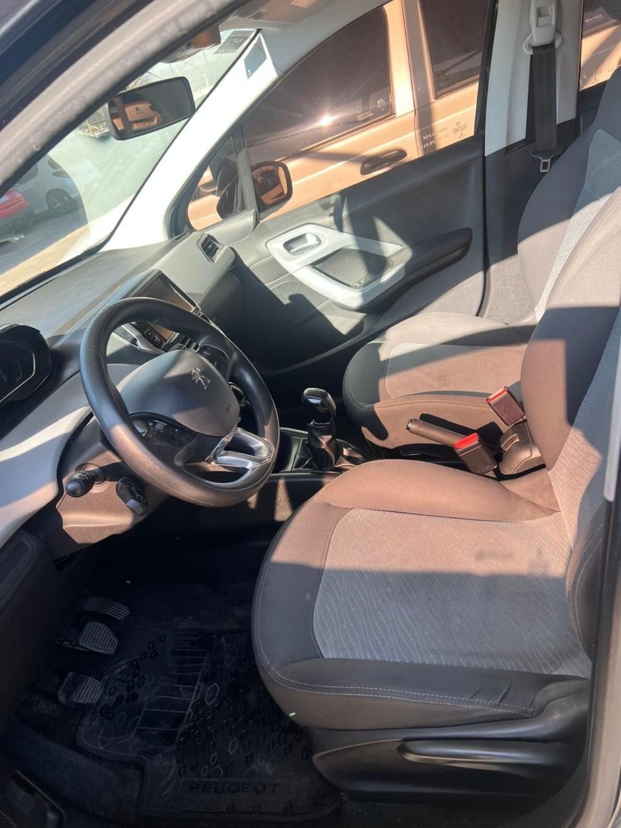 Peugeot 208 Usado en Mendoza, deRuedas