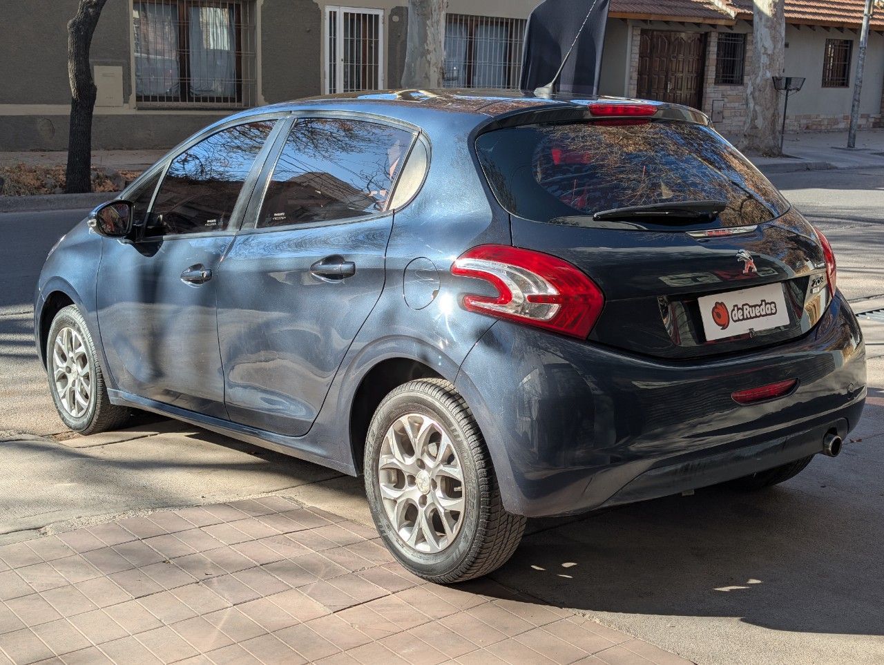 Peugeot 208 Usado Financiado en Mendoza, deRuedas