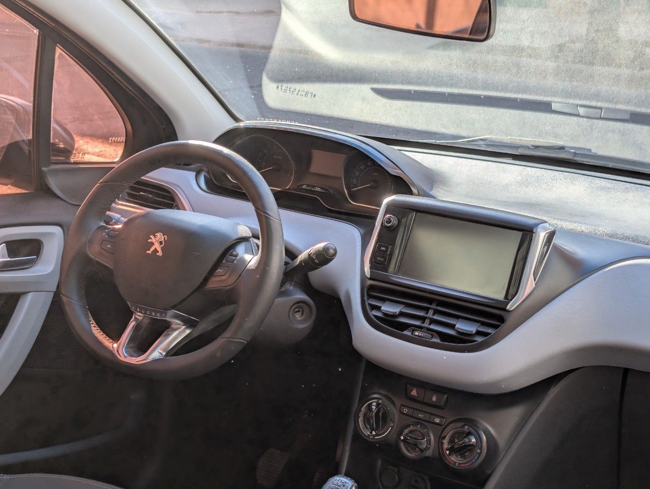Peugeot 208 Usado Financiado en Mendoza, deRuedas