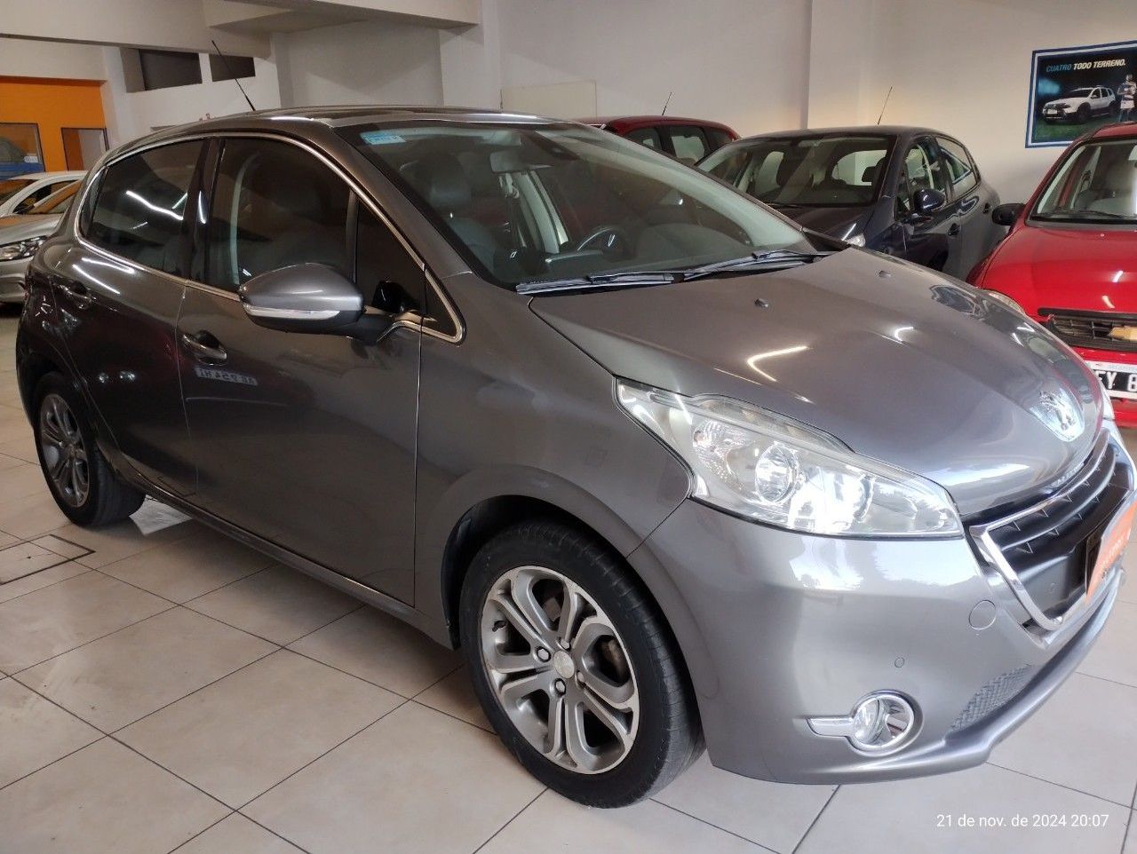 Peugeot 208 Usado Financiado en Mendoza, deRuedas