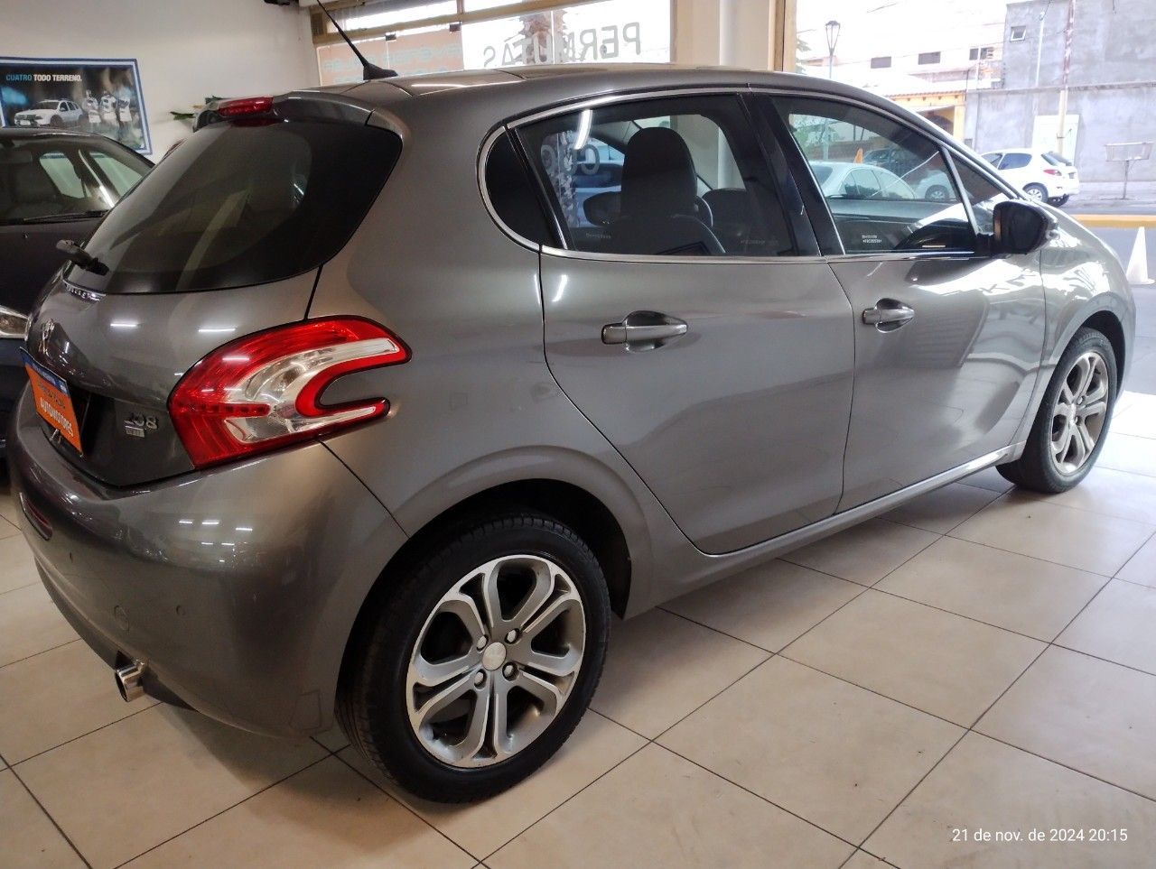Peugeot 208 Usado Financiado en Mendoza, deRuedas