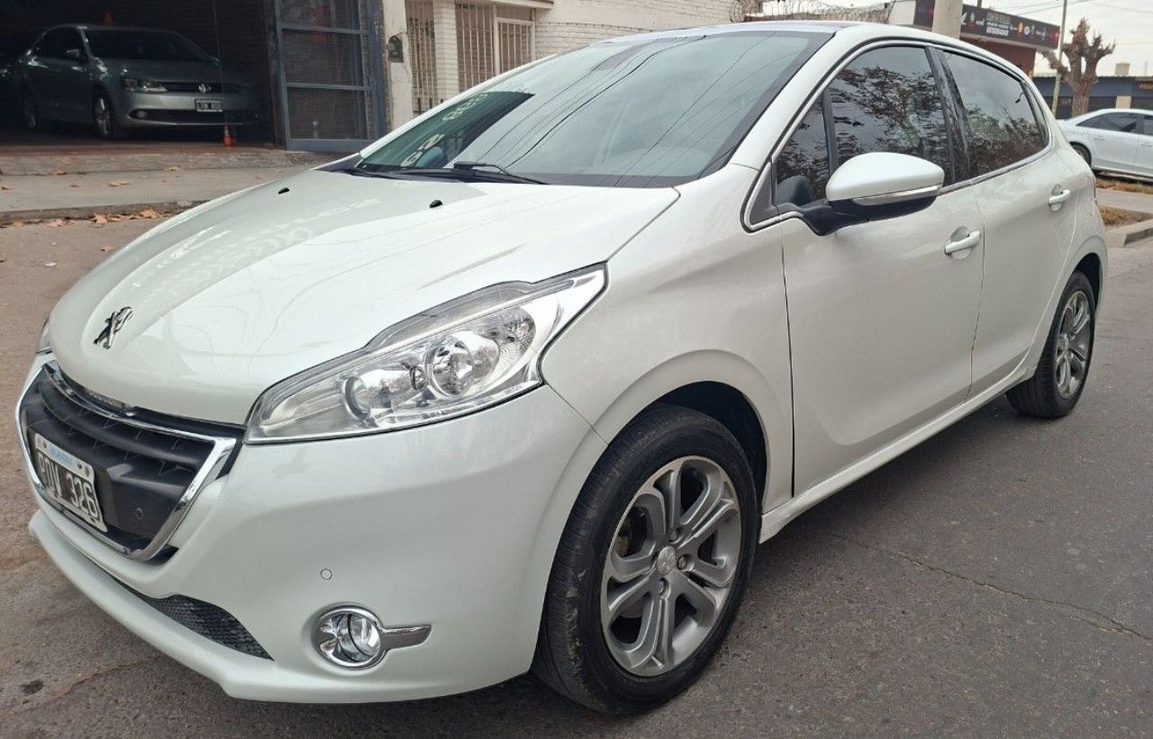Peugeot 208 Usado Financiado en Mendoza, deRuedas