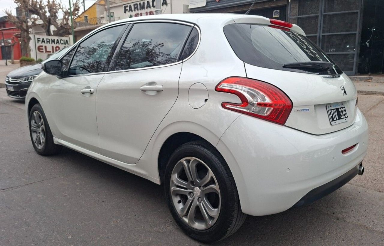 Peugeot 208 Usado Financiado en Mendoza, deRuedas