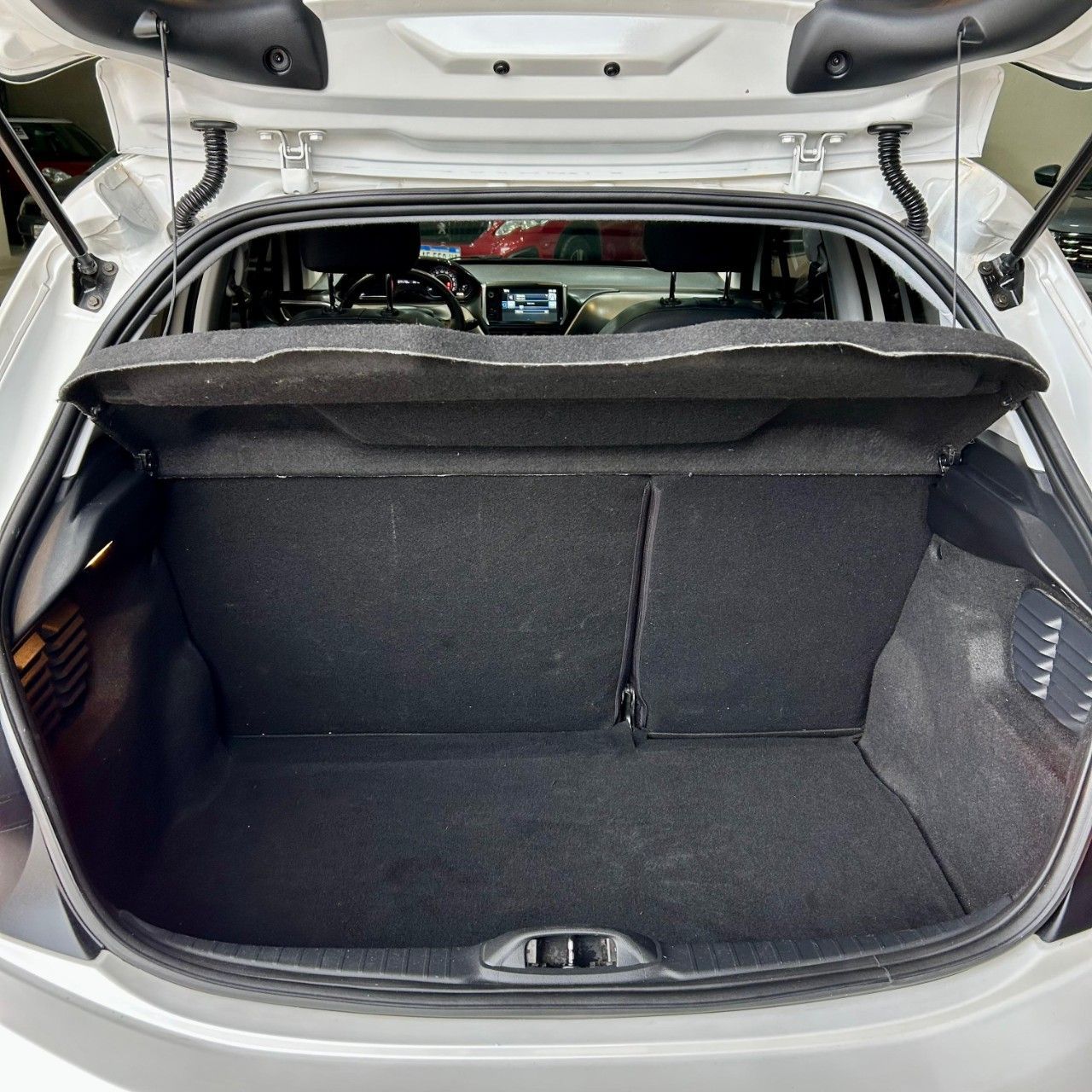 Peugeot 208 Usado Financiado en Córdoba, deRuedas